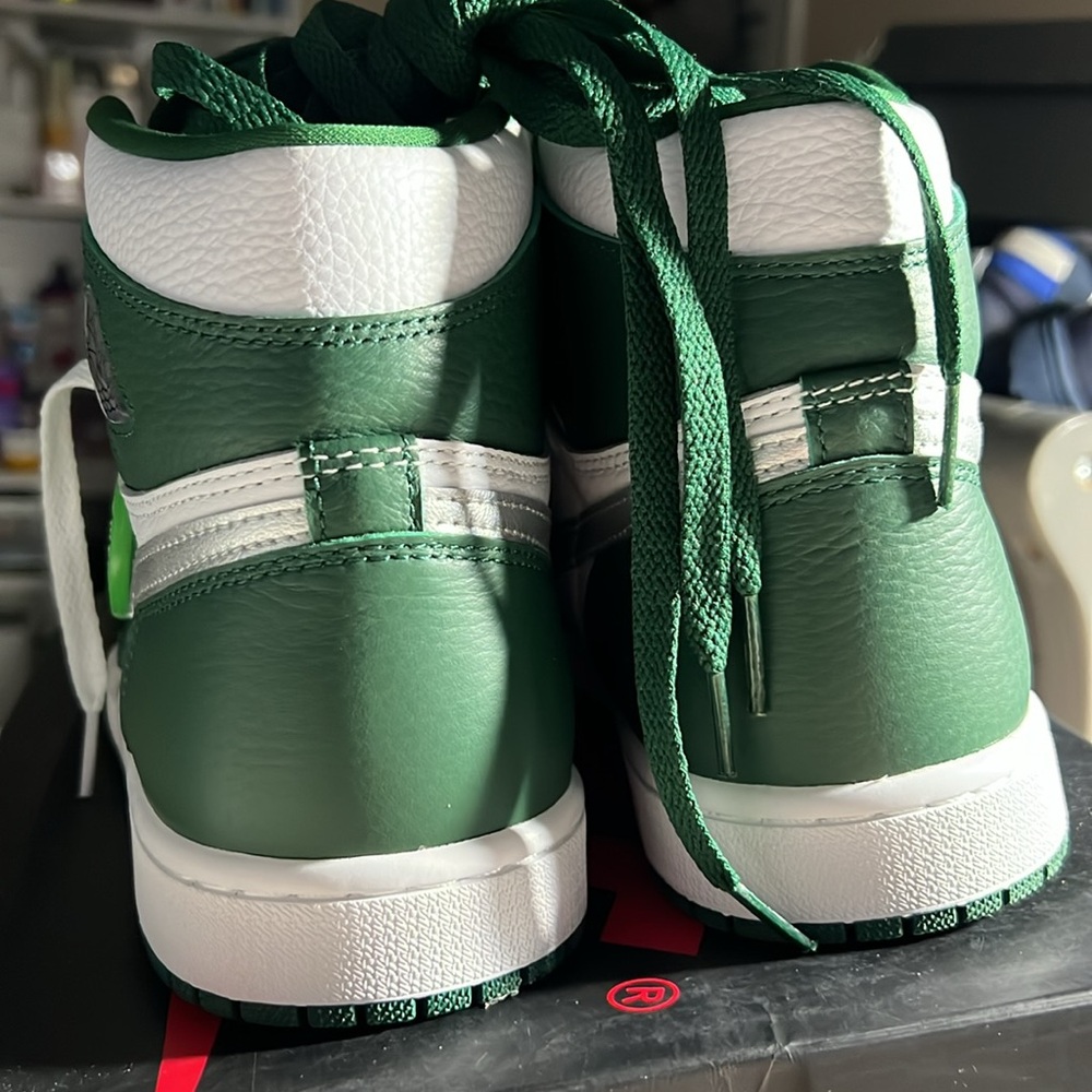 Air Jordan 1 Retro High OG George Green Sneakers Men's 8.5 Women's 10 DZ5485-303 - Picture 5 of 9